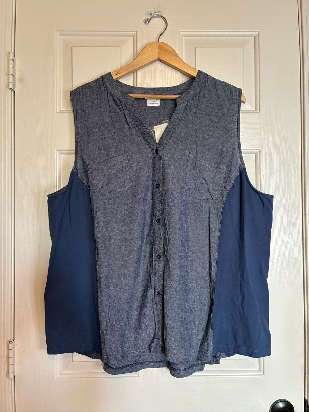 Sleeveless Mixed-Media Button Front Vest - Navy